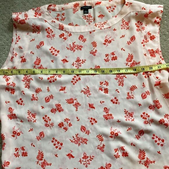 Ann Taylor factory floral blouse. Size Large. - Picture 7 of 11